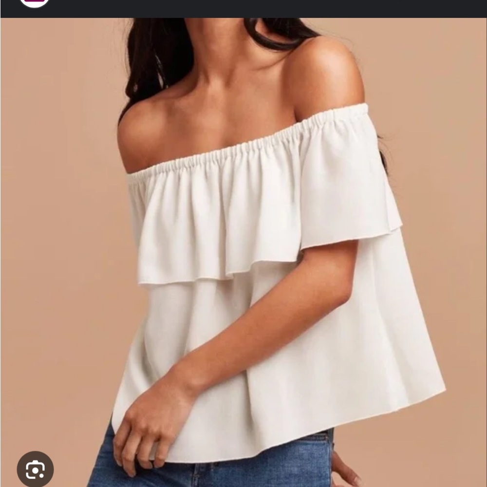 Wilfred Promner Blouse off the shoulder